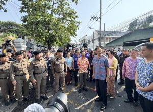 ” ร่วมต้อนรับนายกรัฐมนตรี ในโอกาสเดินทางมาเป็นประธานในพิธีเปิดงานประเพณีสงกรานต์พระประแดง ประจำปี 2569″